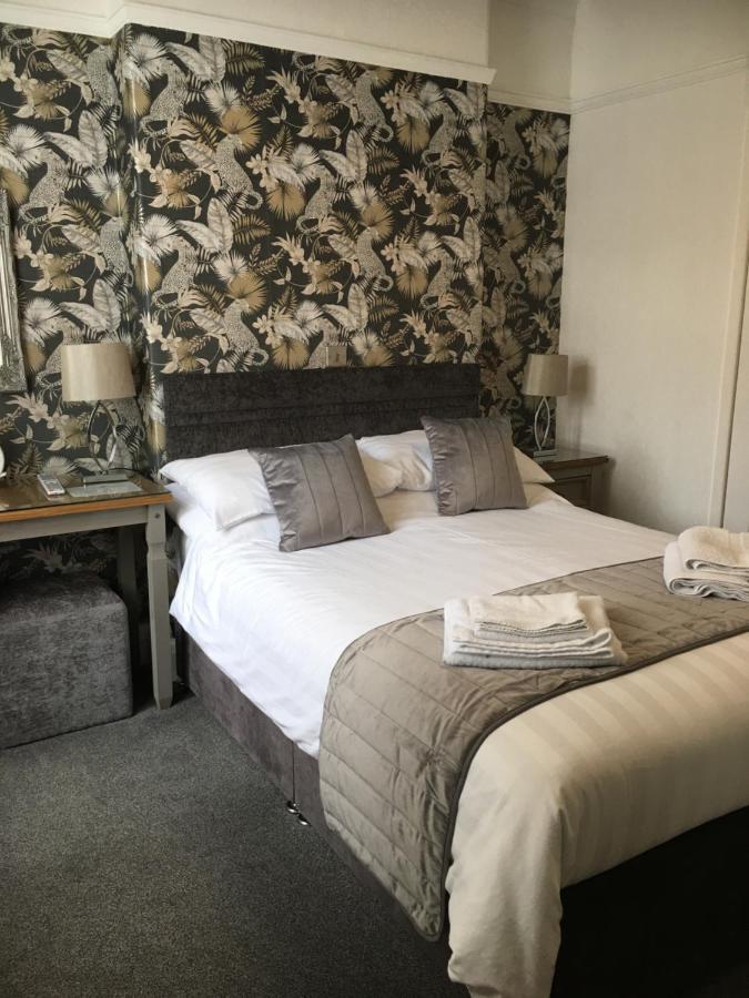 The Kenmore Guest House Llandudno Eksteriør bilde