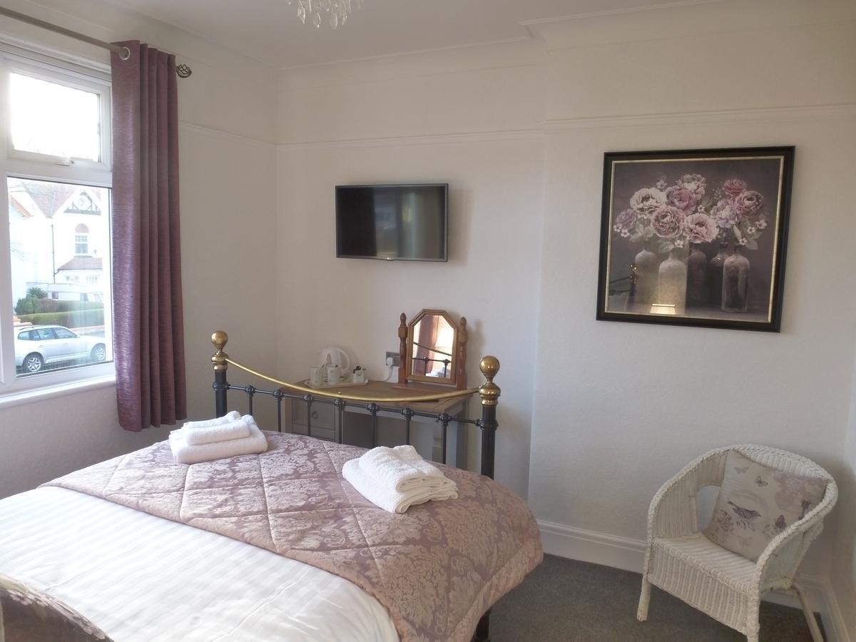 The Kenmore Guest House Llandudno Eksteriør bilde